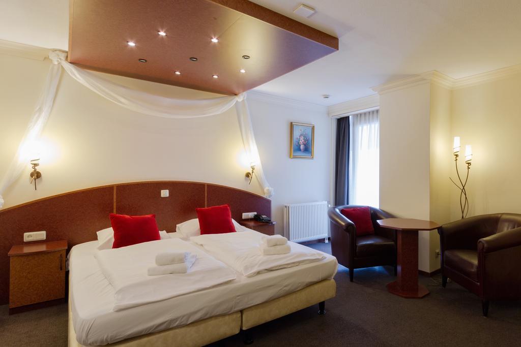 Hotel Restaurant De Baronie Boxmeer Eksteriør bilde